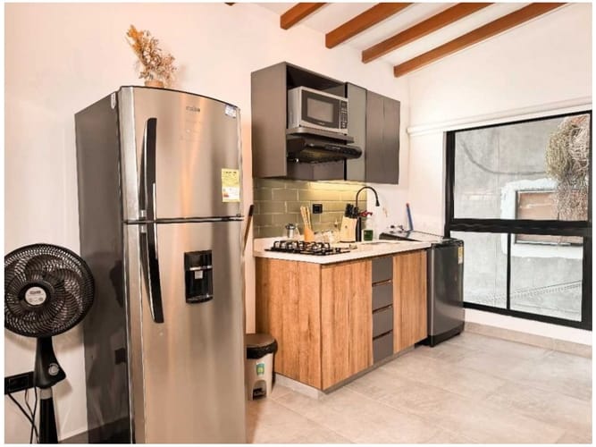 Casa de 4 alcobas en venta en Los Naranjos, Medellín, 112 m² · foto 2 de 16