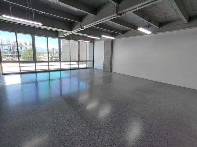 Oficina en arriendo en Rodeo Alto, Medellín, 176 m² · foto 7 de 12