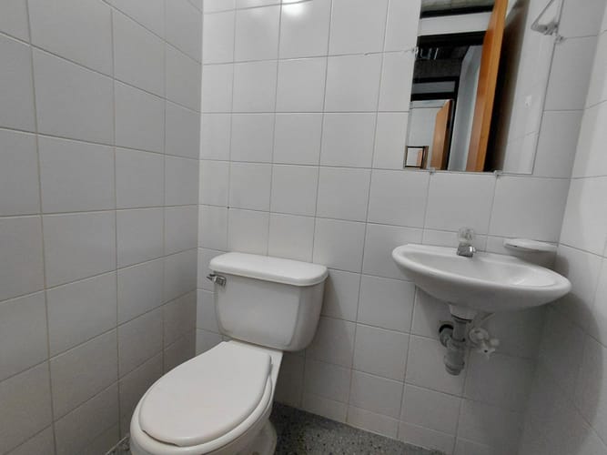 Oficina en arriendo en Rodeo Alto, Medellín, 176 m² · foto 12 de 12
