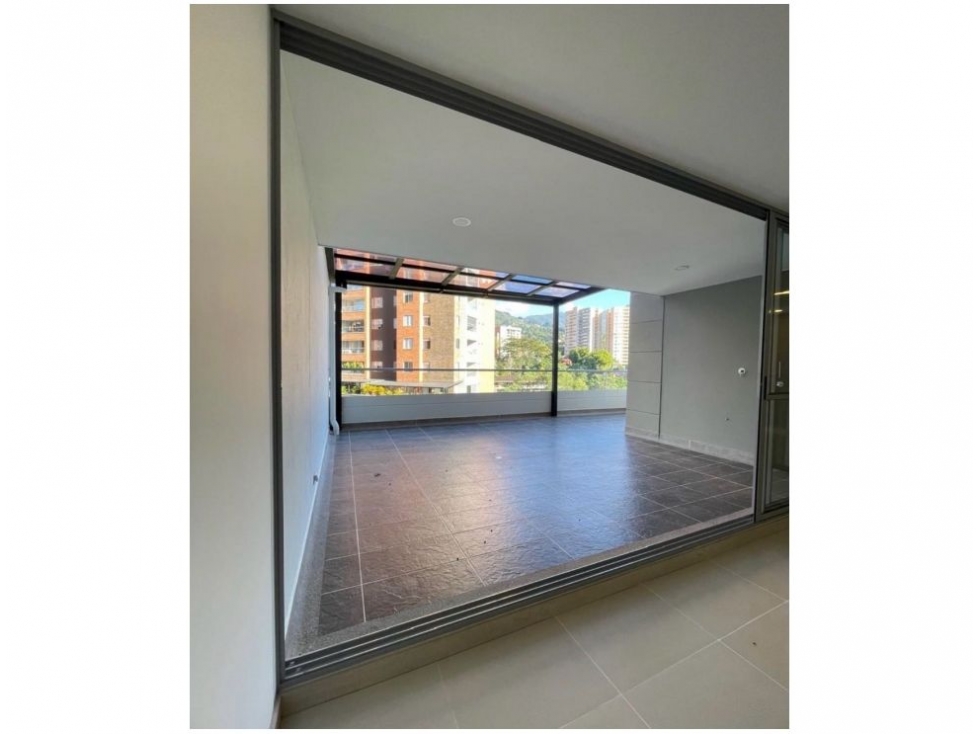 Apartamento en venta en Camino Verde, Envigado · foto 3 de 10
