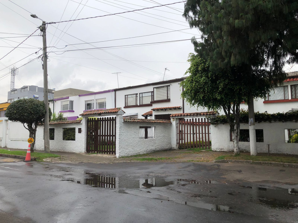 Casa en venta en Las Villas, Bogotá · foto 2 de 24