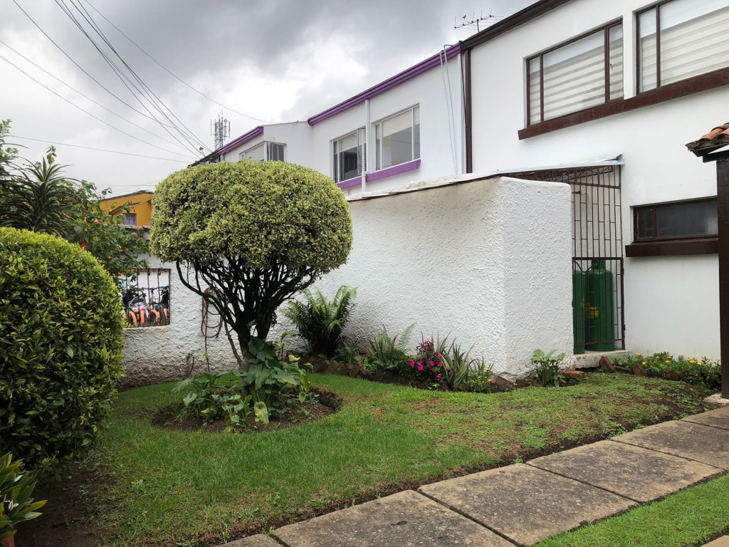 Casa en venta en Las Villas, Bogotá · foto 3 de 24