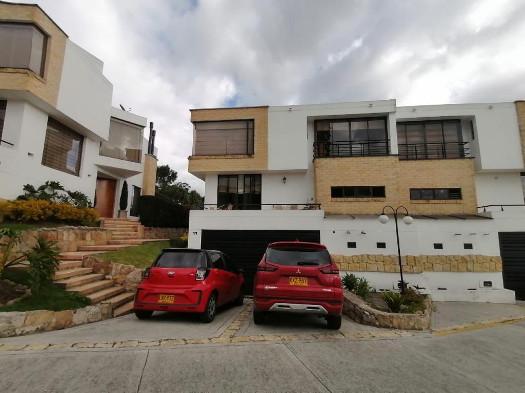 Casa en venta en Bosques Del Marques, Bogotá · foto 2 de 24
