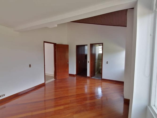 Casa de 3 alcobas en venta en Santa Lucia, Chía, 350 m² · foto 18 de 24