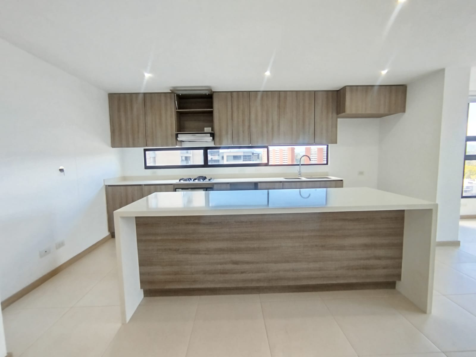 Apartamento en arriendo en Centro, Rionegro · foto 2 de 14