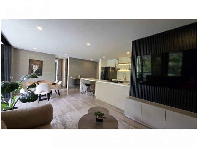 Apartamento de 2 alcobas en venta en El Poblado, Medellín, 102 m² · foto 7 de 21