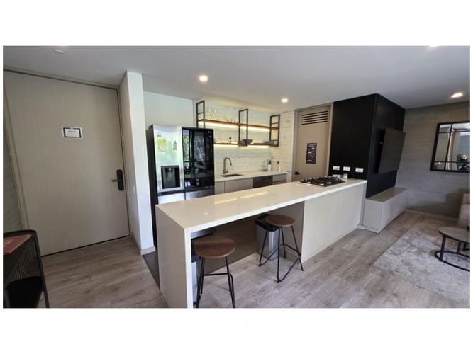 Apartamento de 2 alcobas en venta en El Poblado, Medellín, 102 m² · foto 10 de 21