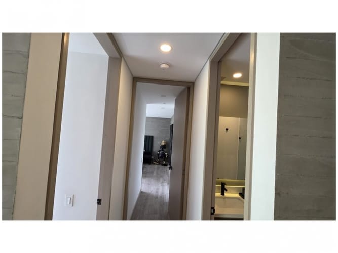 Apartamento de 2 alcobas en venta en El Poblado, Medellín, 102 m² · foto 11 de 21