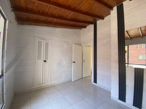 Apartaestudio en arriendo en Bosques De San Pablo, Medellín, 32 m² · foto 7 de 14