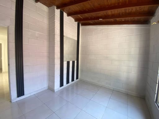 Apartaestudio en arriendo en Bosques De San Pablo, Medellín, 32 m² · foto 9 de 14