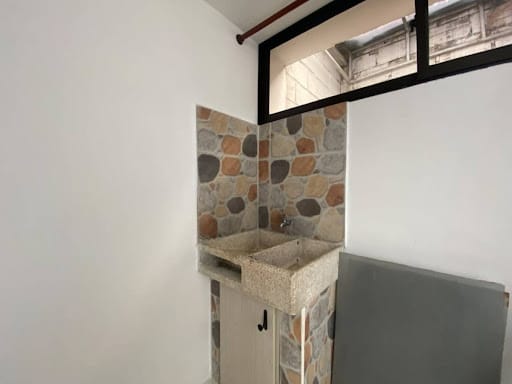 Apartaestudio en arriendo en Bosques De San Pablo, Medellín, 32 m² · foto 13 de 14