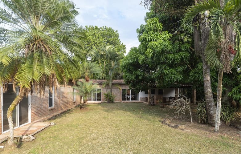 Casa de 5 alcobas en venta en Las Mercedes, Jamundí, 244 m² · foto 4 de 18