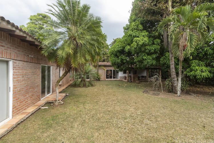 Casa de 5 alcobas en venta en Las Mercedes, Jamundí, 244 m² · foto 18 de 18