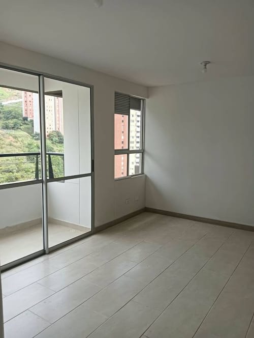 Apartamento en arriendo en Santa Rosa De Lima, Medellín, 62 m² · foto 10 de 24