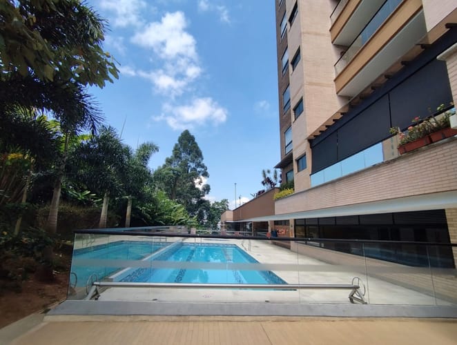 Apartamento de 3 alcobas en venta en Loma De Las Brujas, Envigado, 134 m² · foto 20 de 22