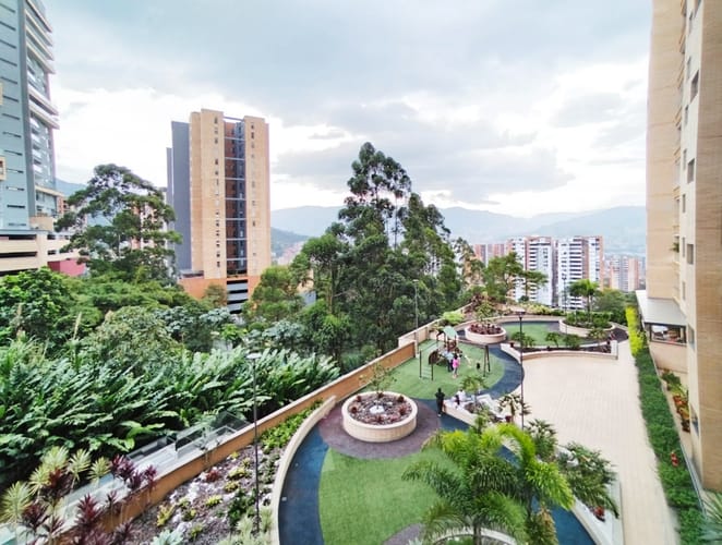 Apartamento de 3 alcobas en venta en Loma De Las Brujas, Envigado, 134 m² · foto 21 de 22