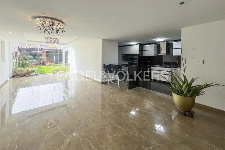 Casa de 4 alcobas en venta en Las Villas, Bogotá, 163 m² · foto 2 de 19