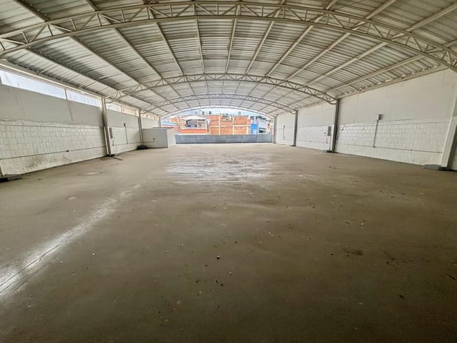 Local en venta en Alameda, Cali, 500 m² · foto 2 de 6