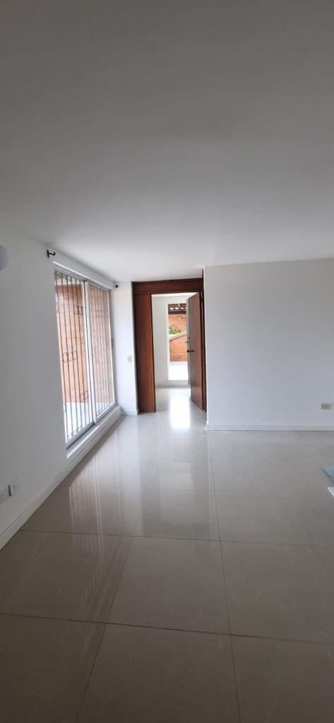 Apartamento de 3 alcobas en venta en La Flora, Cali, 134 m² · foto 7 de 14
