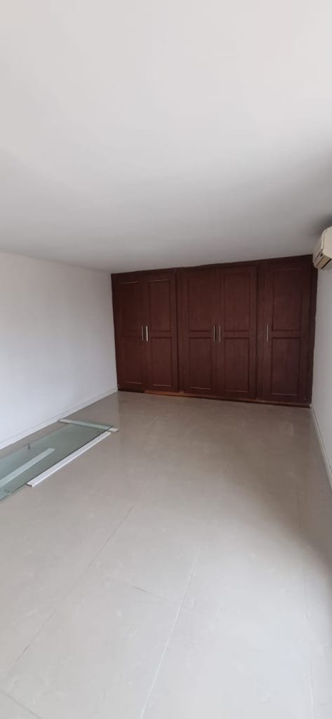Apartamento de 3 alcobas en venta en La Flora, Cali, 134 m² · foto 8 de 14