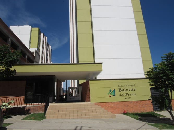 Apartamento de 3 alcobas en arriendo en Boulevar Del Puente, Piedecuesta, 75 m² · foto 2 de 24