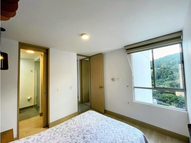 Apartamento de 3 alcobas en venta en El Poblado, Medellín, 72 m² · foto 10 de 22