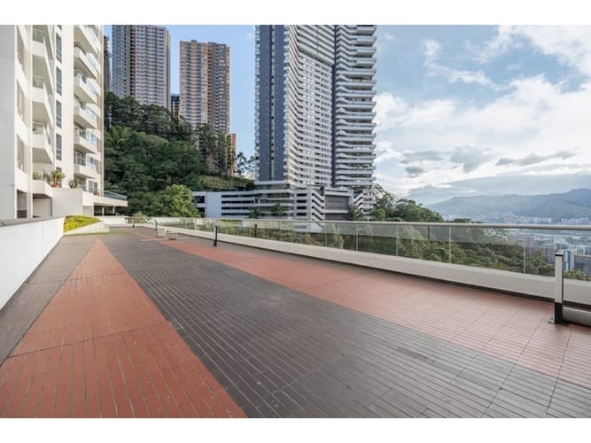 Apartamento de 3 alcobas en venta en El Poblado, Medellín, 72 m² · foto 12 de 22