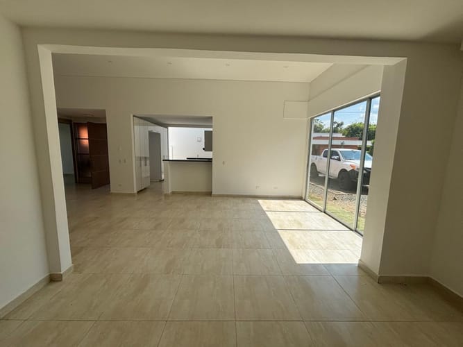 Casa de 3 alcobas en venta en Las Mercedes, Jamundí, 200 m² · foto 3 de 18