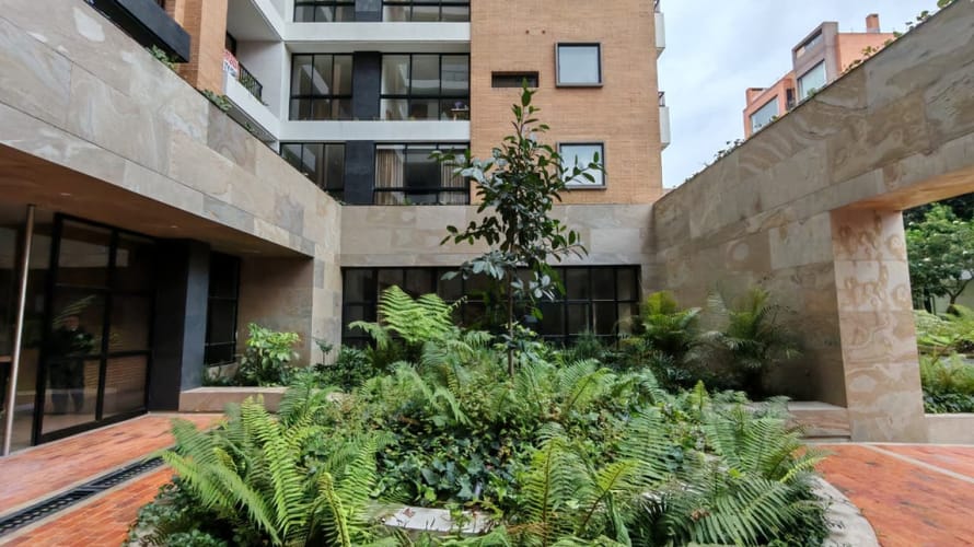 Apartaestudio en venta en Chico Norte, Bogotá, 43 m² · foto 2 de 19
