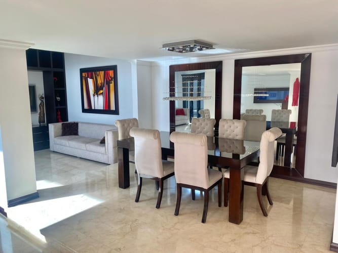 Casa de 5 alcobas en venta en Ciudad Jardin, Cali, 350 m² · foto 2 de 24