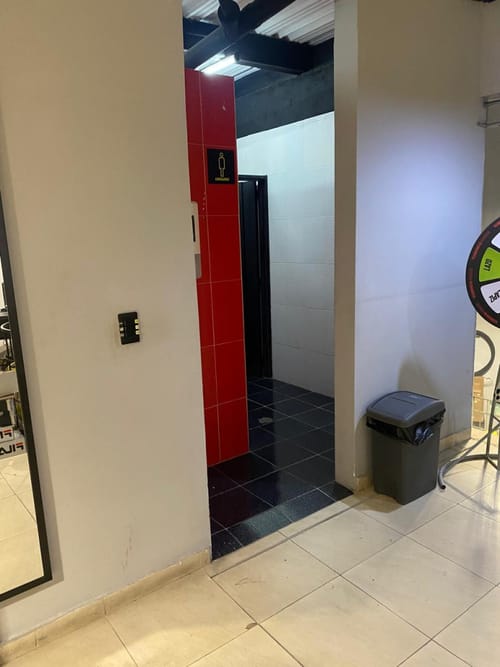 Edificio en venta en El Limonar, Cali, 700 m² · foto 9 de 11