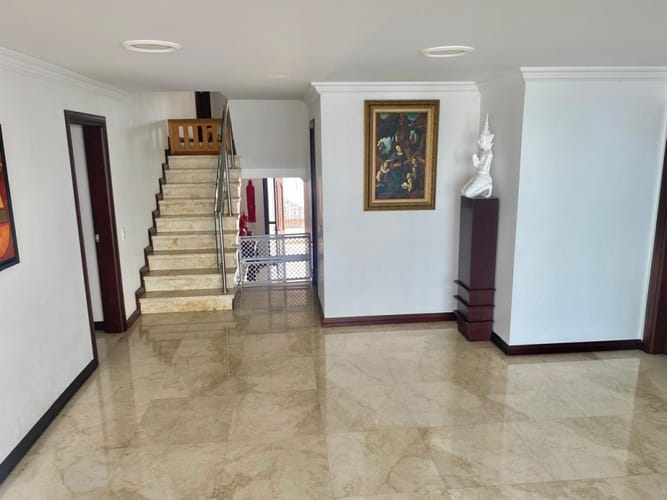 Casa de 5 alcobas en venta en Ciudad Jardin, Cali, 350 m² · foto 15 de 24