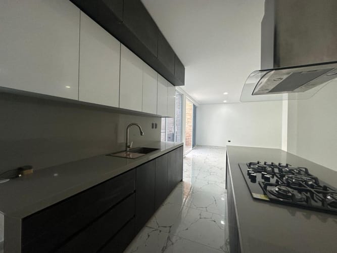 Casa de 5 alcobas en venta en Las Mercedes, Jamundí, 460 m² · foto 4 de 23