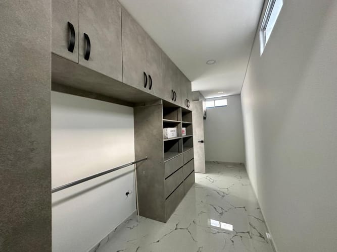 Casa de 5 alcobas en venta en Las Mercedes, Jamundí, 460 m² · foto 11 de 23