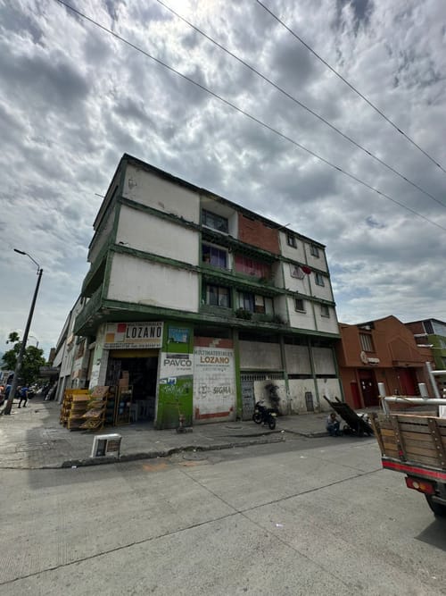 Edificio en venta en Sucre, Cali, 806 m² · foto 3 de 8
