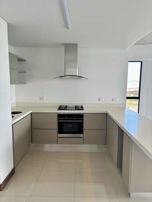 Apartamento de 3 alcobas en venta en Altos De Guadalupe, Cali, 206 m² · foto 6 de 20