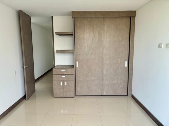 Apartamento de 3 alcobas en venta en Altos De Guadalupe, Cali, 206 m² · foto 8 de 20