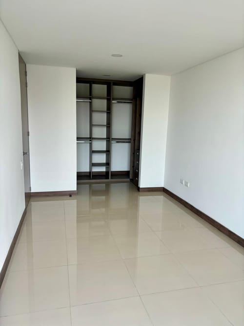 Apartamento de 3 alcobas en venta en Altos De Guadalupe, Cali, 206 m² · foto 9 de 20