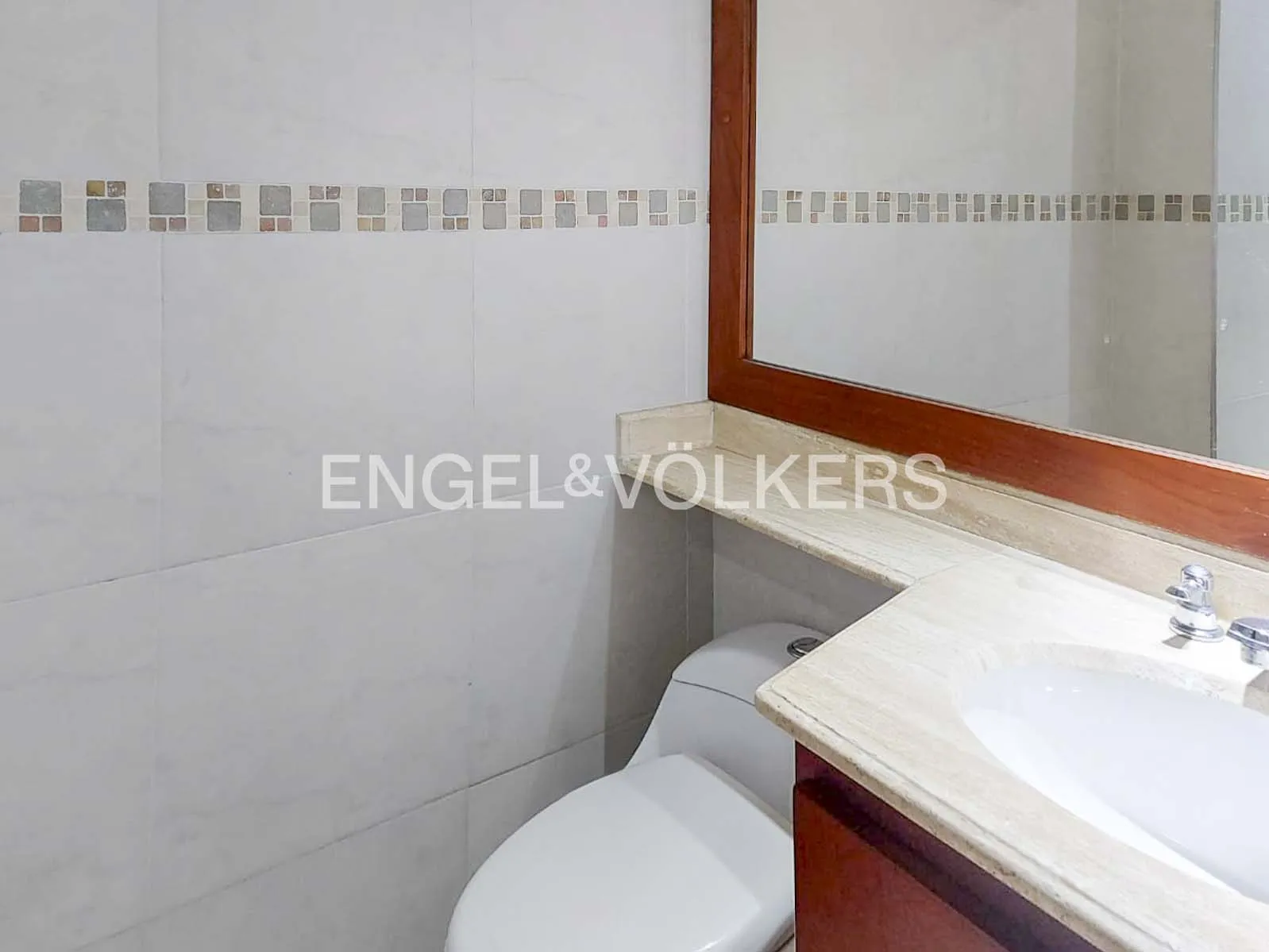 Apartamento en venta en Los Rosales, Bogotá · foto 5 de 10