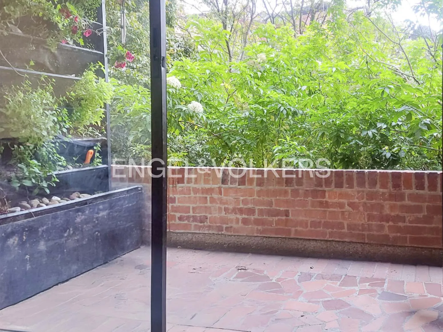 Apartamento en venta en Los Rosales, Bogotá · foto 3 de 10