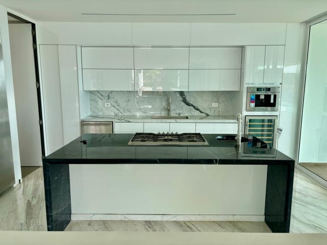 Casa de 5 alcobas en venta en Ciudad Jardin, Cali, 1222 m² · foto 2 de 24