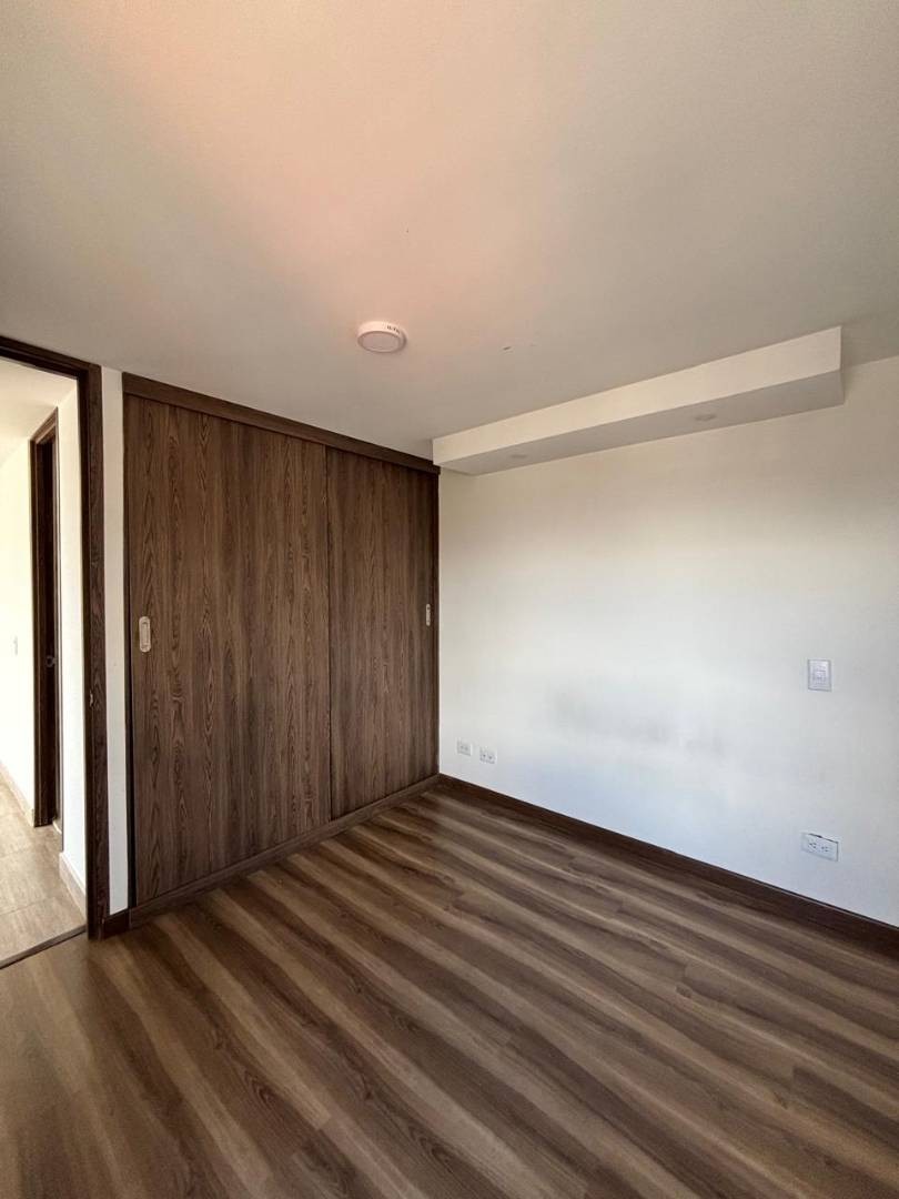 Apartamento en venta en Santa Lucia, Bogotá · foto 8 de 19