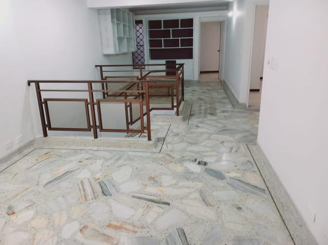 Casa de 5 alcobas en venta en Santa Anita, Cali, 228 m² · foto 11 de 16