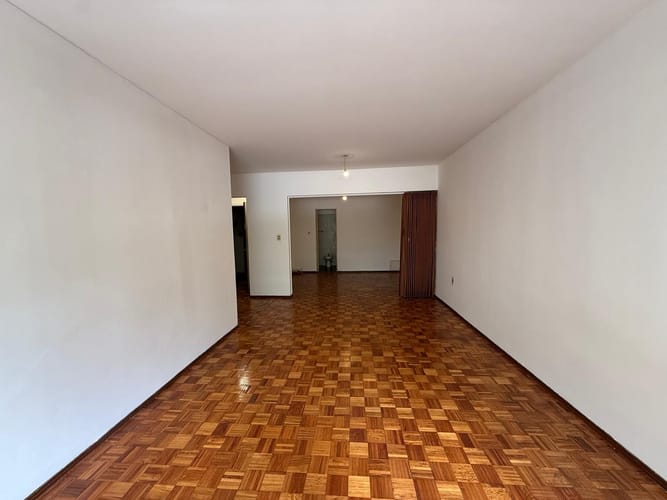 Amplio Apartamento sobre Colonia con balcón, calefacción central y orientación Norte · Photo 4