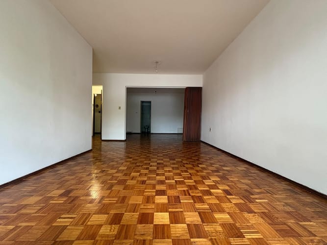 Amplio Apartamento sobre Colonia con balcón, calefacción central y orientación Norte · Photo 6