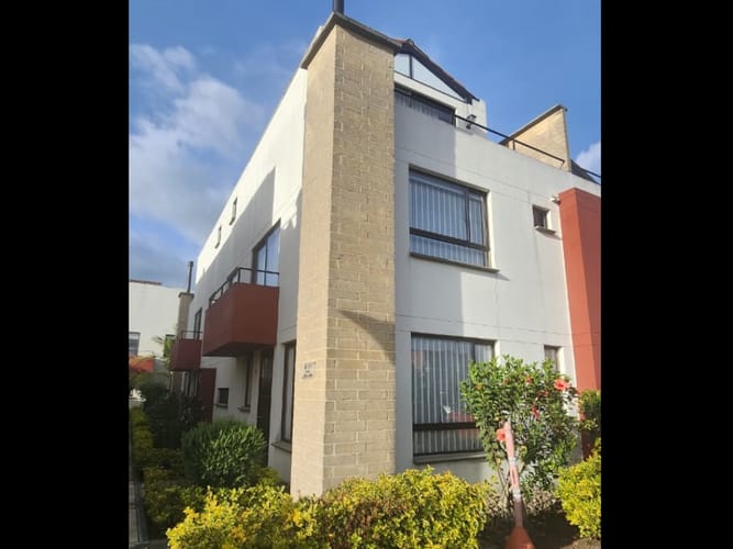 Casa de 3 alcobas en venta en Centro Mosquera, Mosquera, 119 m² · foto 2 de 24