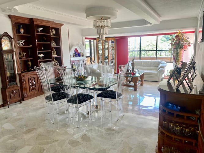 Apartamento de 3 alcobas en venta en San Fernando Viejo, Cali, 300 m² · foto 2 de 16