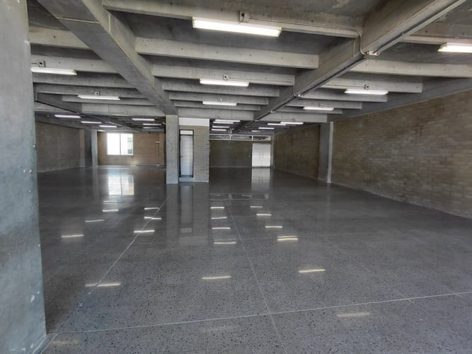 Oficina en arriendo en La Aguacatala, Medellín, 395 m² · foto 4 de 15