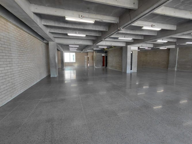 Oficina en arriendo en La Aguacatala, Medellín, 395 m² · foto 7 de 15