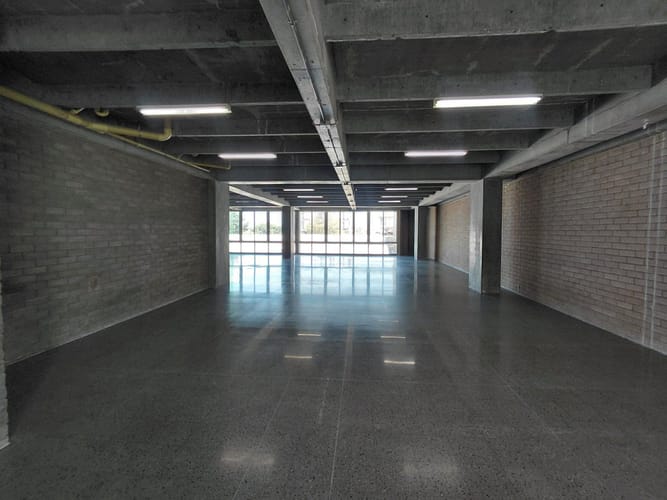 Oficina en arriendo en La Aguacatala, Medellín, 395 m² · foto 11 de 15